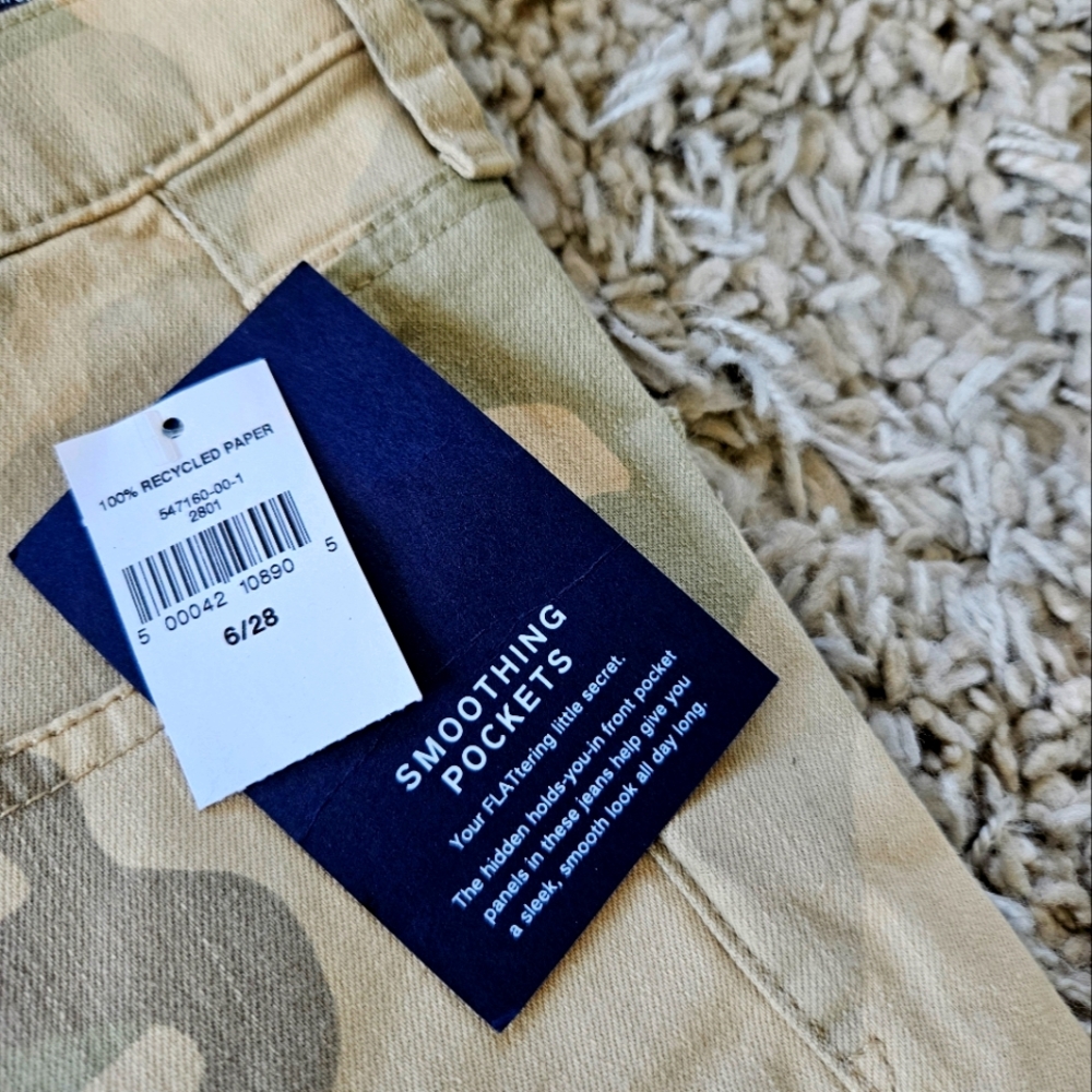 NWT GAP jeans.  Pale camo- high rise- true skinny- ankle- stretch- size 6/28. - Picture 5 of 7
